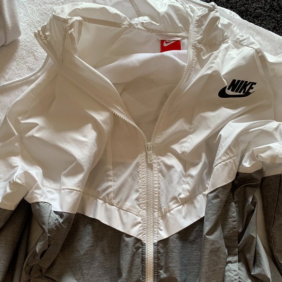 white nike rain jacket